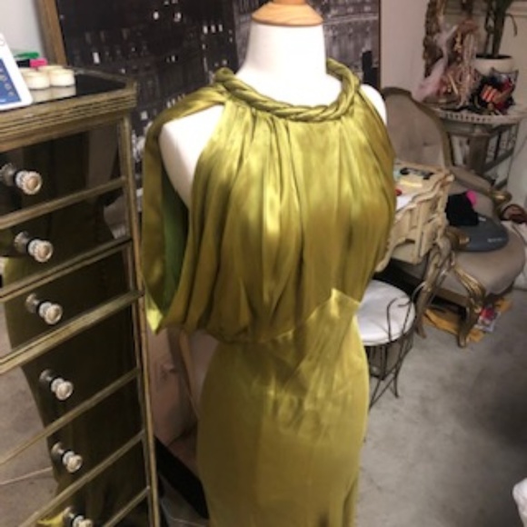 Dresses & Skirts - Gold green silk real 1930s vintage Dress with cape